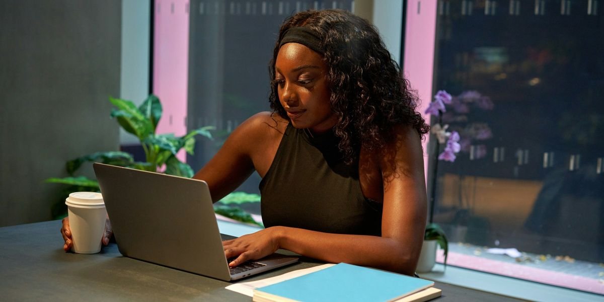 Cross-Disciplinary Learning: Building on Core Expertise to Support Modern Students