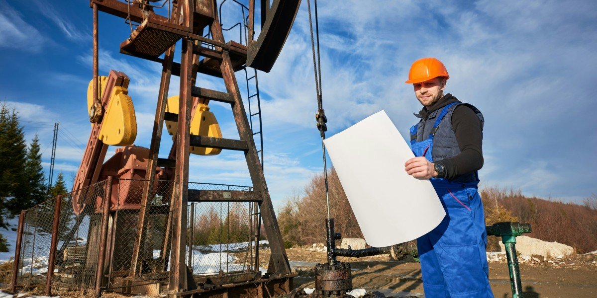 Why Oil Prices Are Under Pressure From Oversupply and Weak Demand