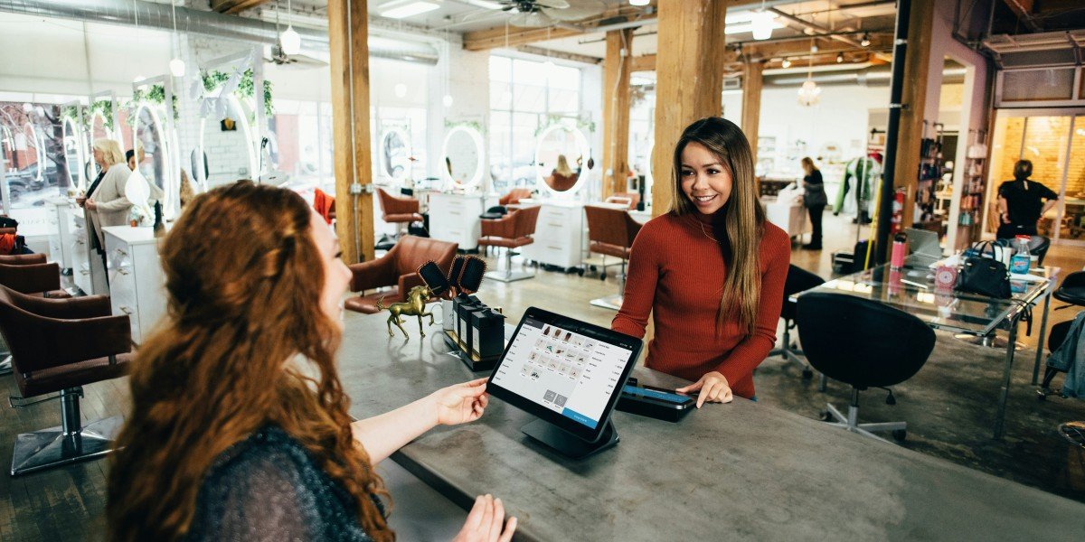 Why Small Businesses Should Team Up for Holiday Bundles This Season (2)