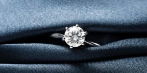 The Slide vs. Stationary Setting: Engineering Better Lab-Grown Diamond Solitaire Pendants
