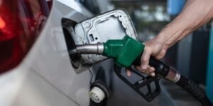 U.S. Inflation Falls to 3.5% But Oil Volatility Threatens Rebound