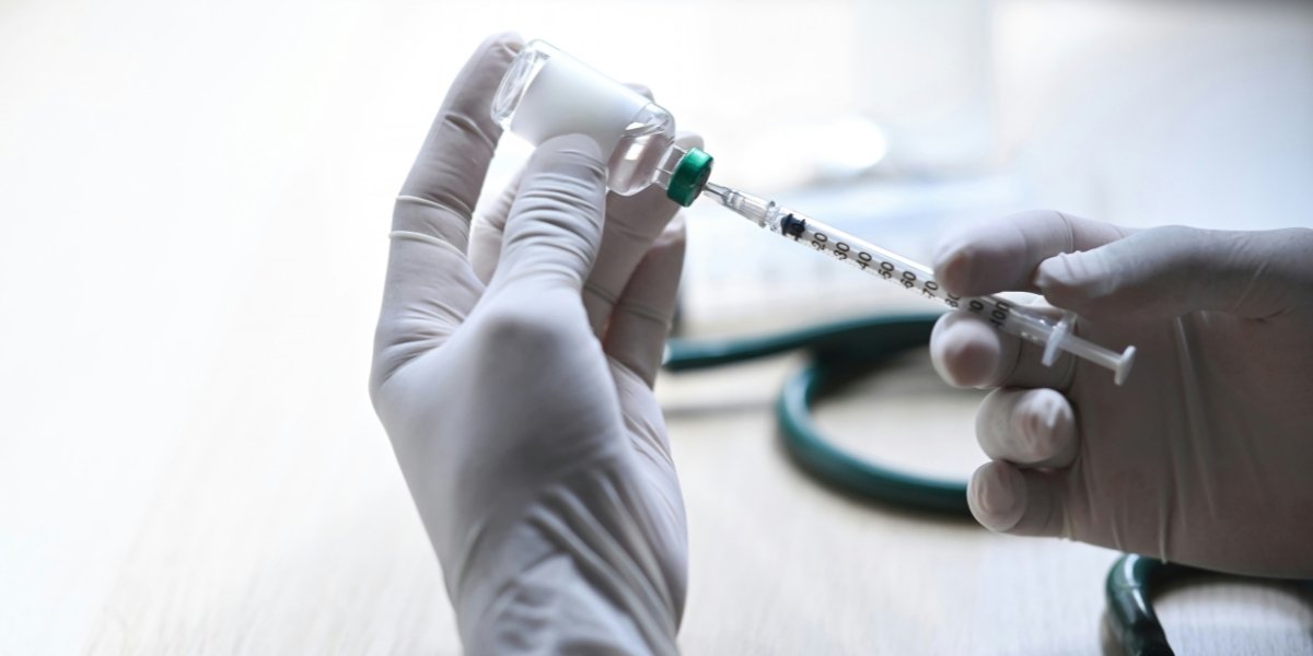 French Trial Compares Steroid Injection With Saline for Acute Sciatica
